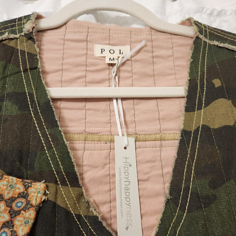 POL Clothing Camo Patchwork Vest Size SML NWT - Picture 6 of 11